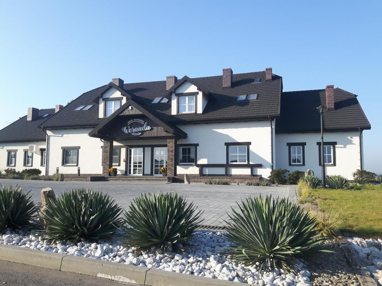 Hotel Weranda Lopuszno Jedle  Екстериор снимка