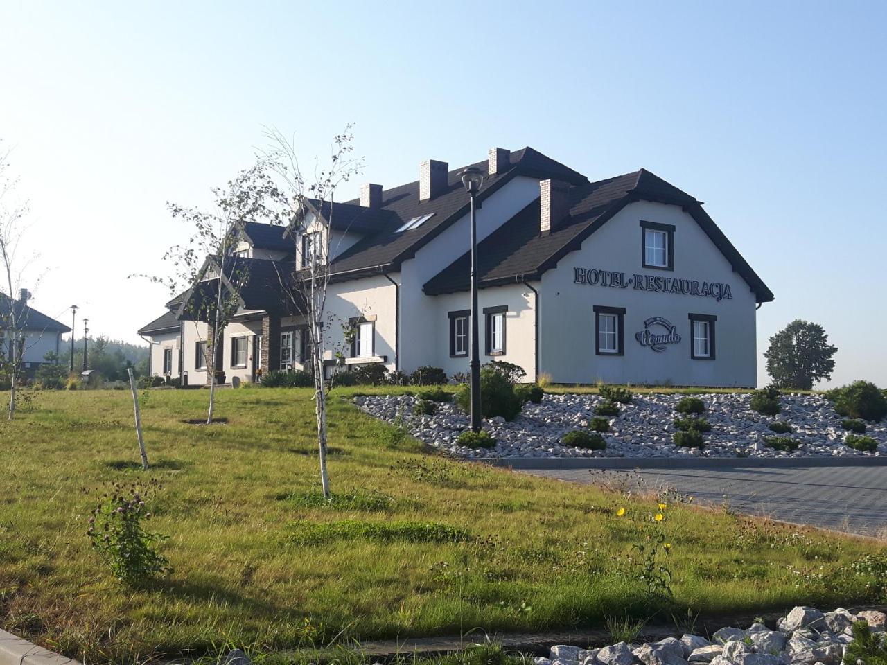 Hotel Weranda Lopuszno Jedle  Екстериор снимка