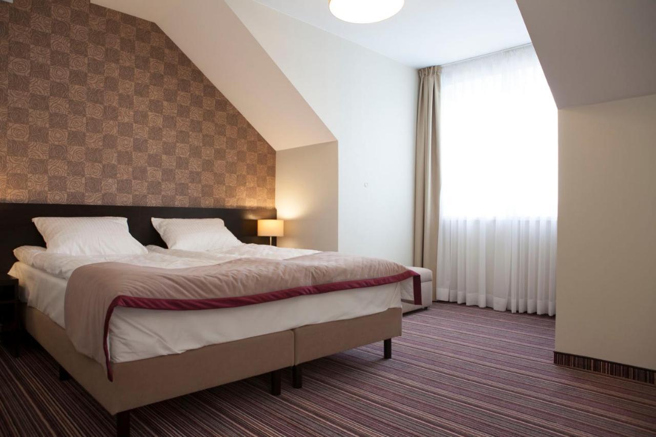 Hotel Weranda Lopuszno Jedle  Екстериор снимка