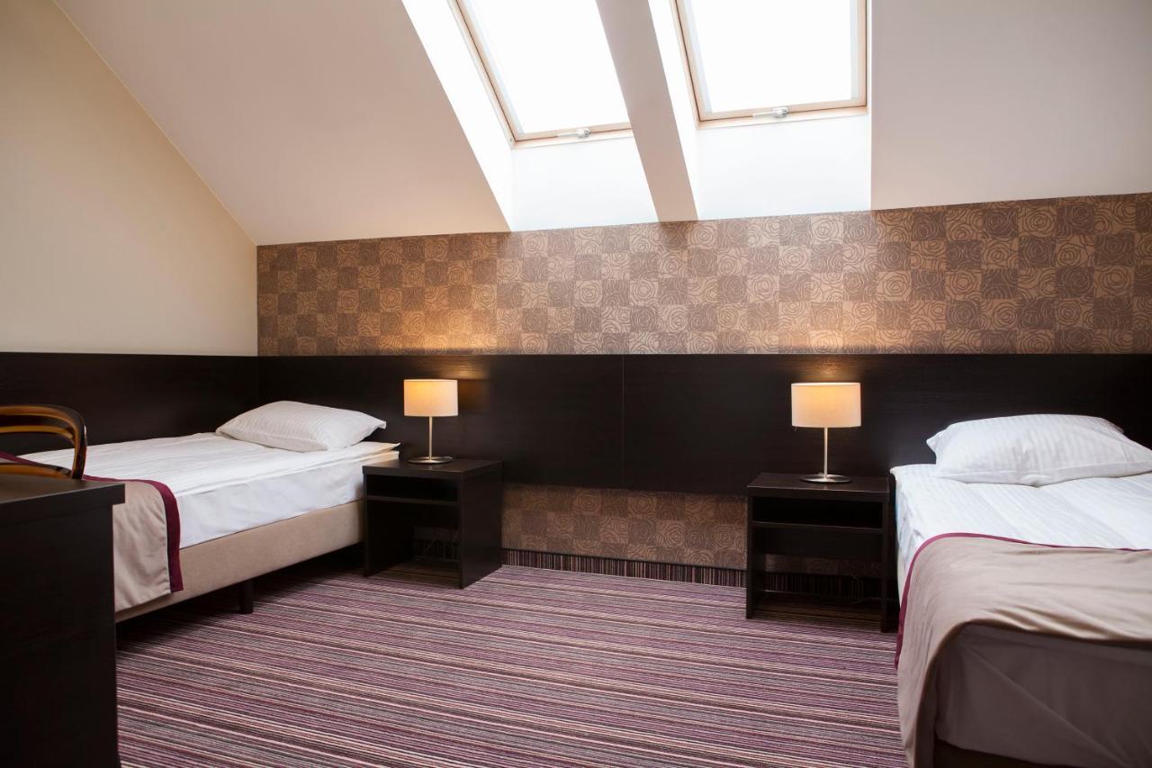 Hotel Weranda Lopuszno Jedle  Екстериор снимка