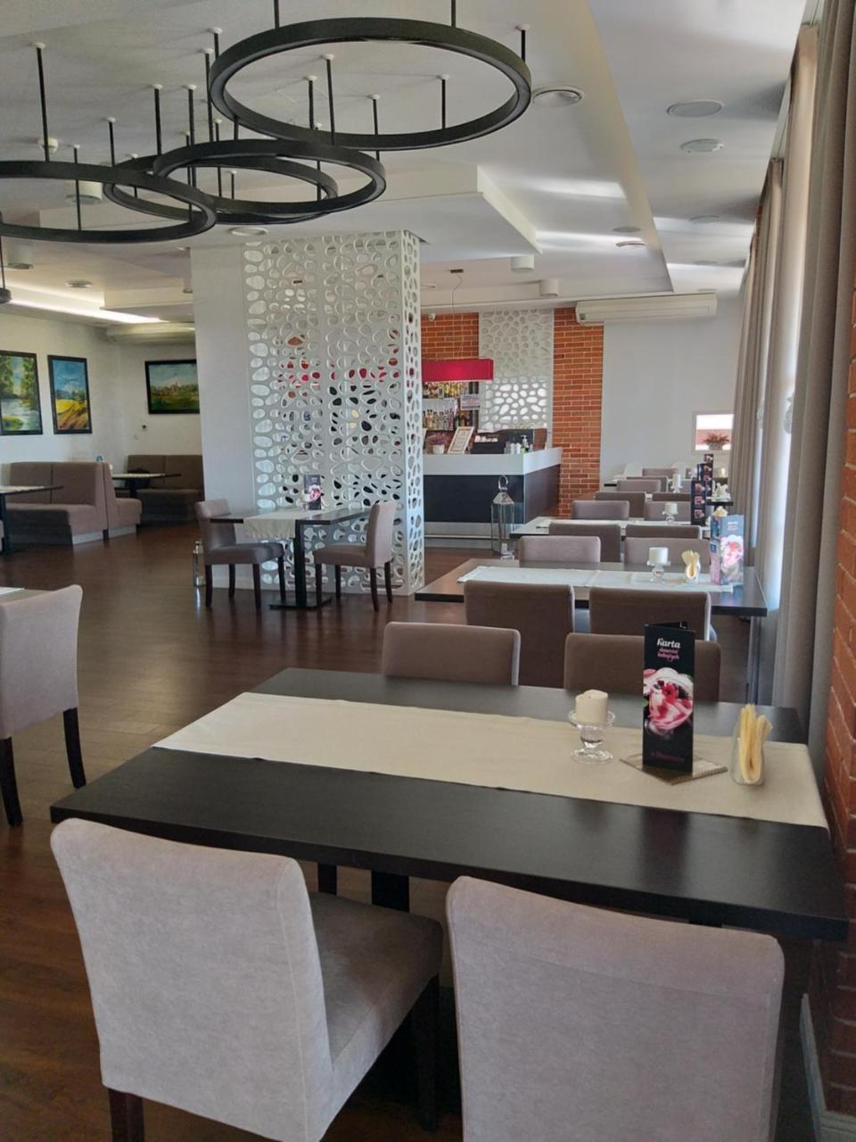 Hotel Weranda Lopuszno Jedle  Екстериор снимка